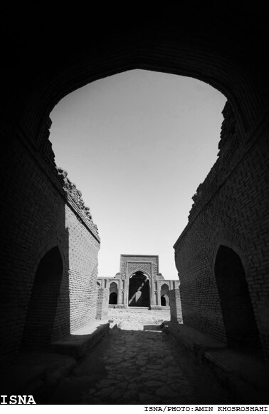 نامگذاری اشتباه «رباط آبگینه» به «شرف» موجب نادیده گرفتن تاریخ آن شده است