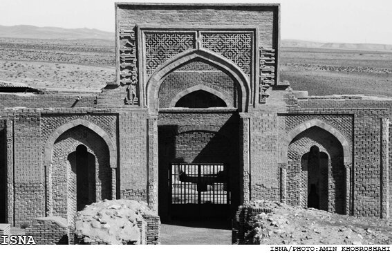 نامگذاری اشتباه «رباط آبگینه» به «شرف» موجب نادیده گرفتن تاریخ آن شده است