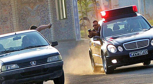 عکس اینترنتی است تیراندازی در جاده باغرود نیشابور/راننده و سرنشین خودرو حالت طبیعی نداشتند