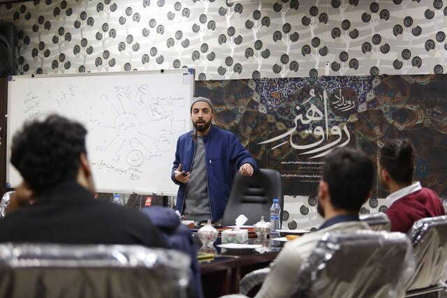 نقش گفتمان زیارت در تعریف هویت انسانها