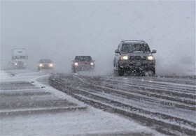 تردد بدون زنجیر چرخ در محور کلات به مشهد ممنوع/امدادرسانی به ۱۰ خودرو