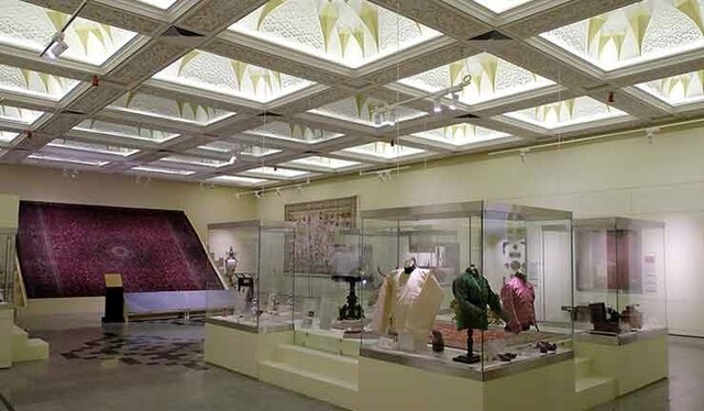 سیری در گنجینه فرشهای وقفی حاج حسینآقا ملک