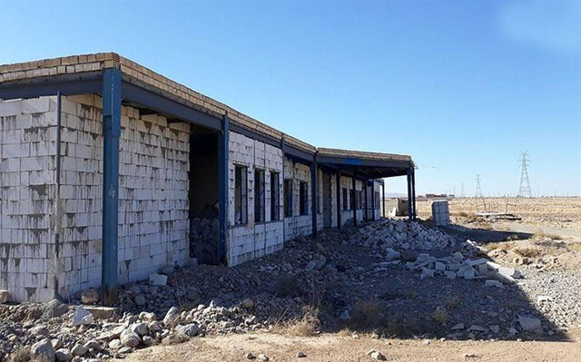 عکس از آرشیو است هنوز تعداد تختخوابهای بیمارستان نیمه کاره نصرآباد مشخص نیست