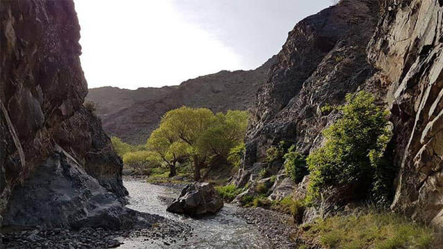 سفر به سرزمین برجای مانده از تاریخ