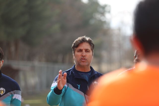 پرسپولیس از تجربه بازیکنانش بهره برد پرسپولیس از تجربه بازیکنانش بهره برد