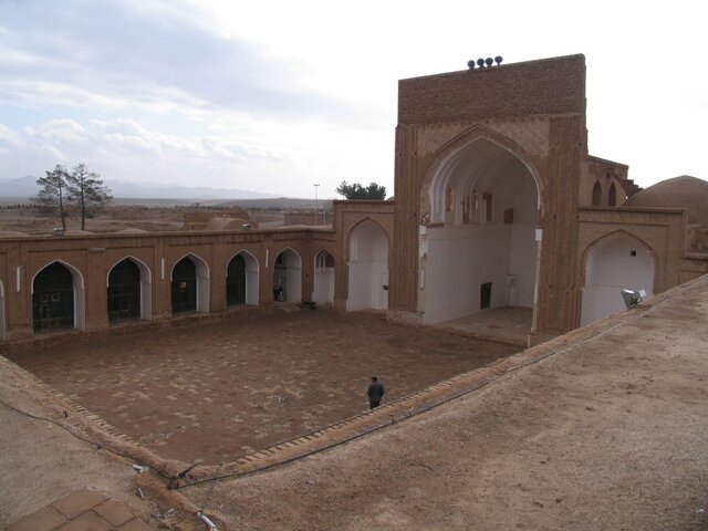 «مسجد تون» تنها بنای کهن و زنده فردوس