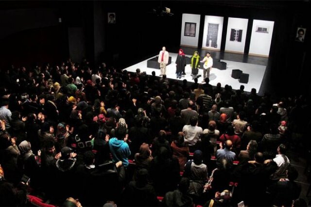 عکس از آرشیو مبلغ بلیت تئاتر در مشهد بسیار پایین است