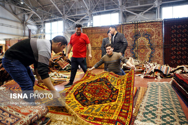 وضعیت فرهنگی و هنری فرش ایرانی بغرنج است