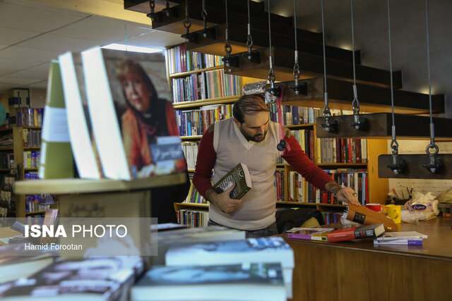 کتابفروشهایی که نمیتوانند کتاب بخرند