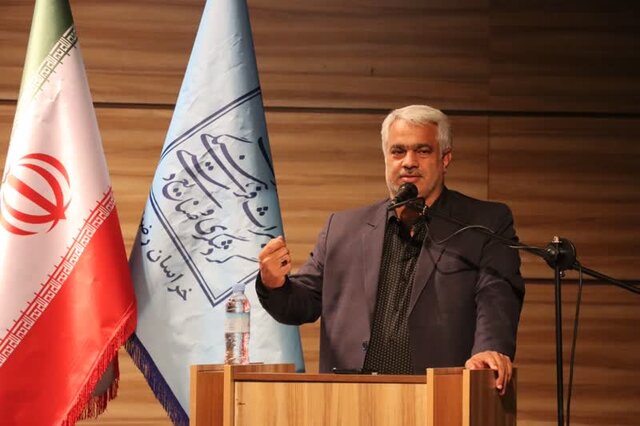 عکس از آرشیو اتصال بیشتری بین صنایع دستی و سوغات زائر برقرار شود