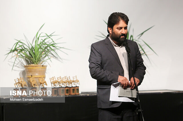 عکس از آرشیو تجلی جریان مباهله با استفاده از حرکت بدن و موسیقی در نمایش «مشق نور»