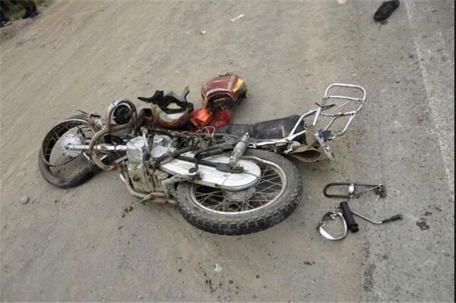 برخورد موتورسیکلت با وانت پیکان نوجوان ۱۶ ساله را به کام مرگ کشاند 