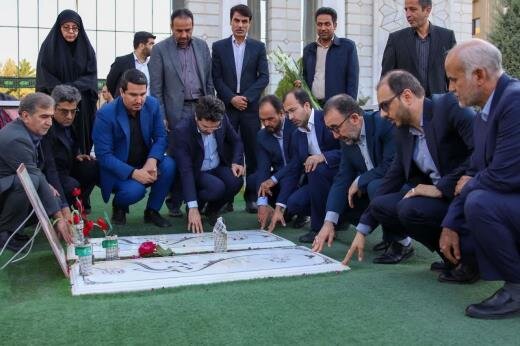 تشرف استاندار خراسان رضوی به حرم مطهر رضوی در آغاز هفته دولت