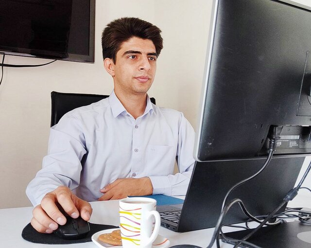 علمی/ روایت یک روستایی که مدال جهانی را برگردن آویخت؛ محمدرضا حسن پور دانش آموز نخبه ی کاشمر علمی/ روایت یک روستایی که مدال جهانی را برگردن آویخت؛ محمدرضا حسن پور دانش آموز نخبه ی کاشمر