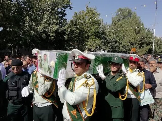 پیکر شهید مدافع امنیت در گناباد به خاک سپرده شد