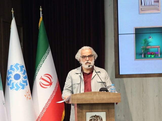 توجه کتابخانه عمومی به رفع چالشهای موجود کشور به عنوان یک نهاد اجتماعی