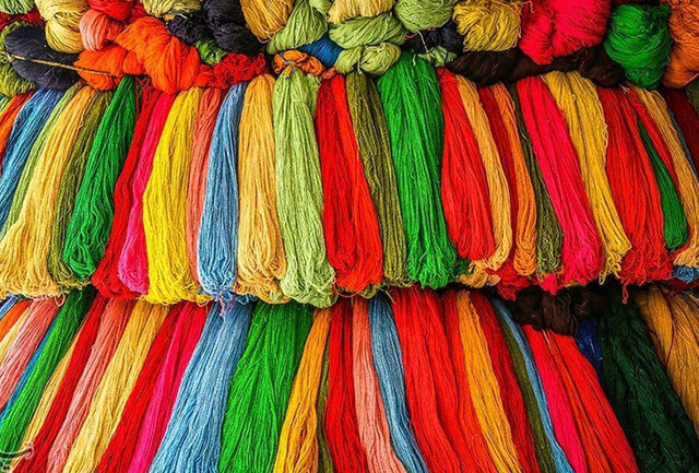 فراموش شدن حرفه رنگرزی در سرزمین فرشهای هزار نقش