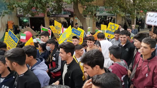 ۱۳ آبان و میلیونها مشتی که برای نابودی آمریکا و اسرائیل گره شدند