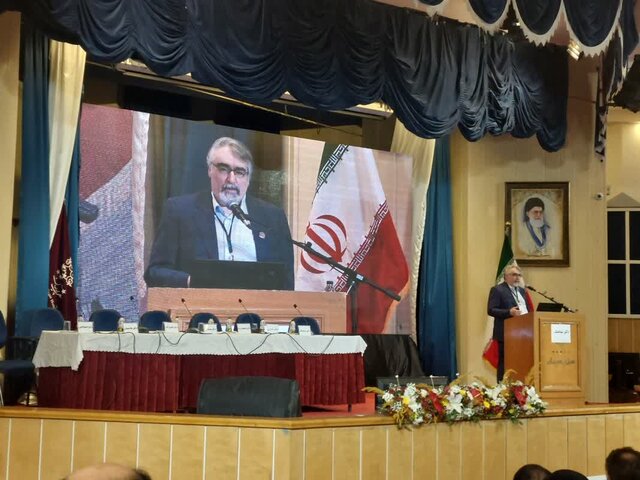 انجمنهای علمی- پزشکی برای بازگشت به جایگاه خود باید ساماندهی شوند  انجمنهای علمی- پزشکی برای بازگشت به جایگاه خود باید ساماندهی شوند