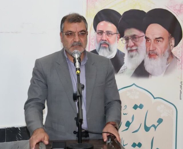 جلوگیری از مهاجرت روستائیان در گرو اجرای طرحهای اشتغالزا جلوگیری از مهاجرت روستائیان در گرو اجرای طرحهای اشتغالزا