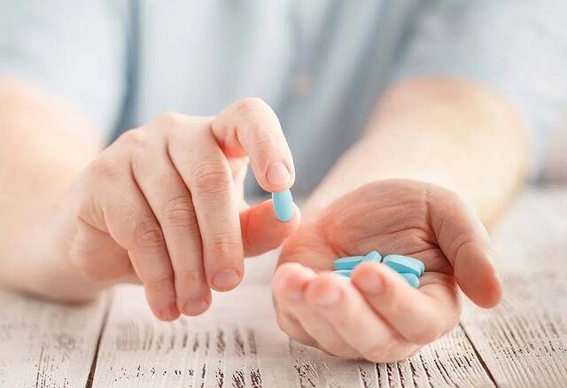 دارویی که لبها را آبی میکند دارویی که لبها را آبی میکند