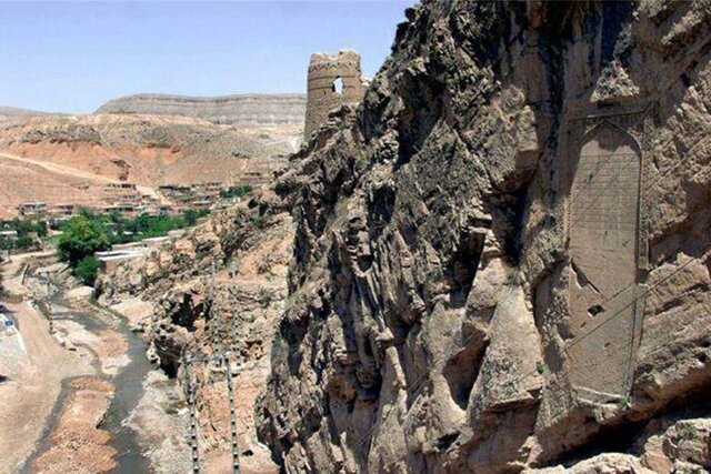 دروازه تاریخی ارغون شاه یکی از مهمترین جاذبههای گردشگری خراسان است