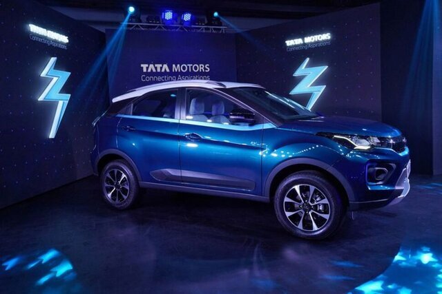 تاتا موتورز خودی نشان داد تاتا موتورز خودی نشان داد
