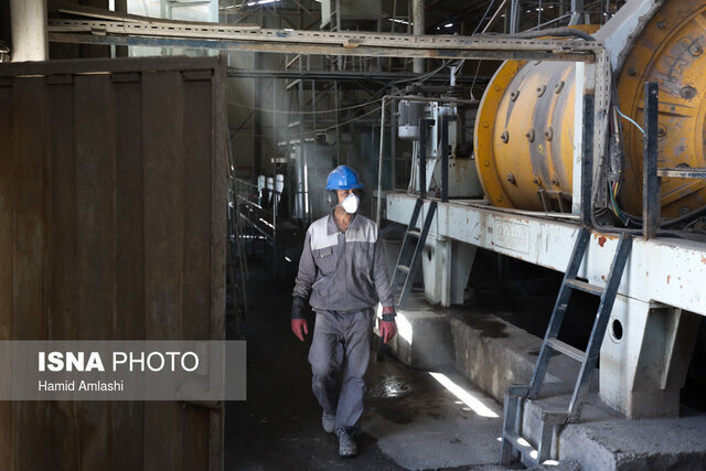 برودت هوا، تولید شهرکهای صنعتی کاشمر و بردسکن را متوقف کرد