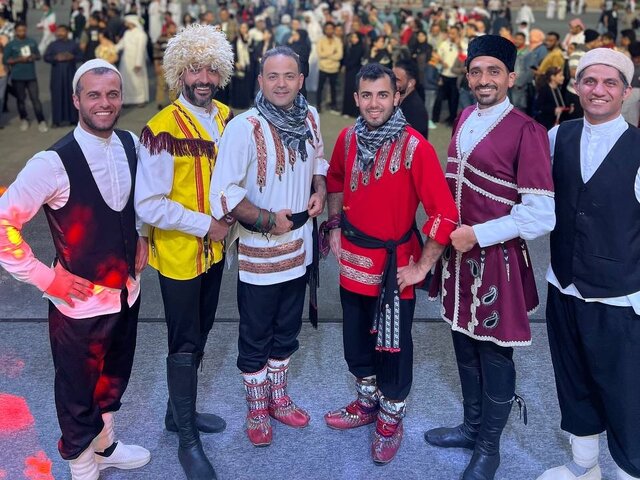 نمایشهای فولکلوریک میتواند انسانها را در صلح به یکدیگر نزدیک کند
