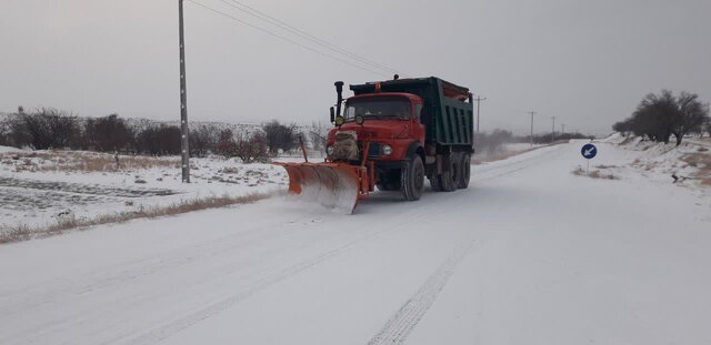 رانندگان در محورهای کوهستانی کوهسرخ زنجیر چرخ همراه داشته باشند