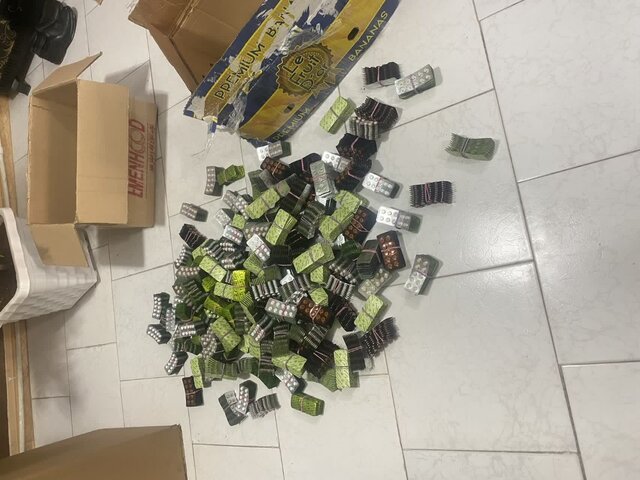 کشف محموله داروی قاچاق از یک دستگاه اتوبوس کشف محموله داروی قاچاق از یک دستگاه اتوبوس