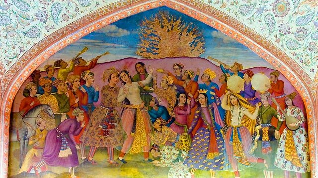 عکس تزئینی است «چهارشنبه سوری» و شکستن کوزه غم