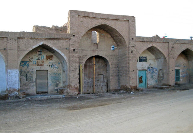 بردسکن، شهر برجهای تاریخی و میوههای بهشتی