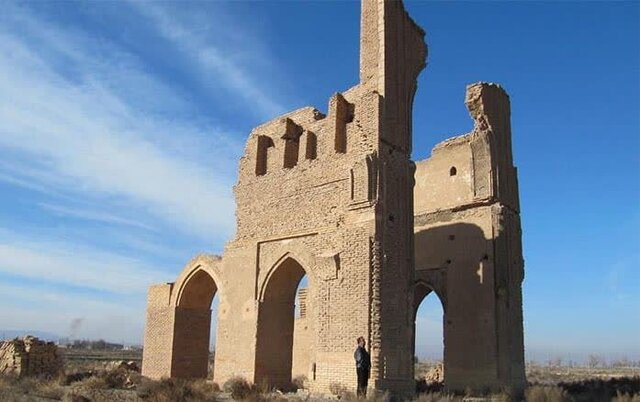 جغتای شهری آرمیده بر کوهپایههای شمالی