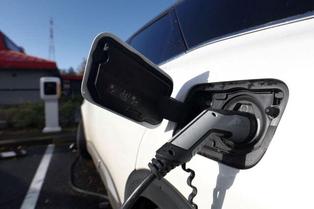 گرانی بنزین عامل خرید خودروهای برقی میشود؟