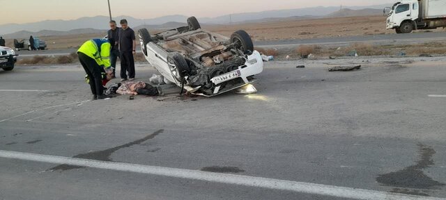 مرگ یک نفر و مصدوم شدن ۲ نفر در واژگونی خودرو +عکس مرگ یک نفر و مصدوم شدن ۲ نفر در واژگونی خودرو +عکس