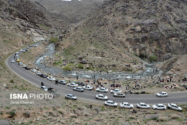 گردشگران از ورود به بستر رودخانهها و مسیلهای کاشمر اجتناب کنند