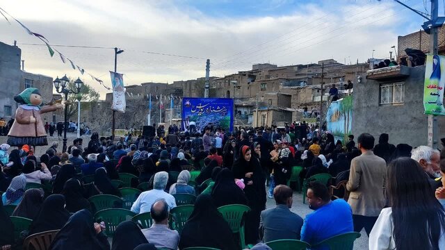 فروش ۳ میلیارد ریالی صنایعدستی و سوغات در بازارچه جانبی جشنواره ریواس کوهسرخ