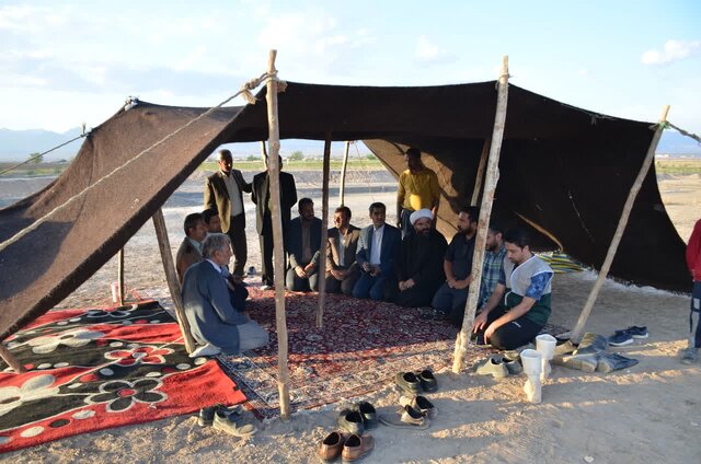 ضرورت خودکفایی در تسلیحات نظامی و تأمین غذا و دارو