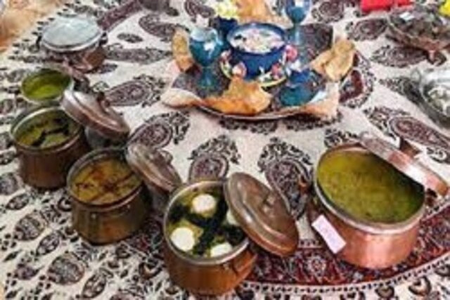 جشنواره غذاهای سنتی راهی برای احیاء سنن و آداب رسوم گذشتگان جشنواره غذاهای سنتی راهی برای احیاء سنن و آداب رسوم گذشتگان