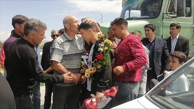 حرکت تیم کشتی قوچان لاکپشتی است