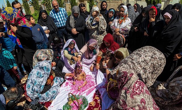 آئین سنتی «گل غلتان» خراسان رضوی سرشار از نشاط و لطافت