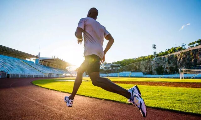 آیا ورزش شدید طول عمر را کوتاه میکند؟ آیا ورزش شدید طول عمر را کوتاه میکند؟