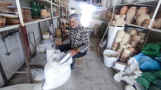 روایتی از بانمکترین حجره کاشمر/روایت سنگهایی که از دل کویر به دست میآیند