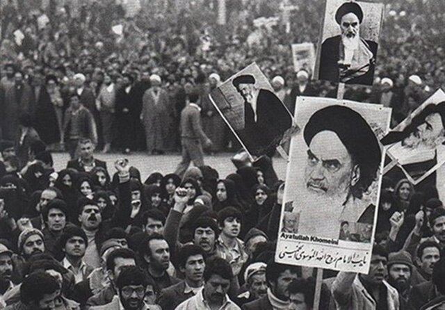امام خمینی(ره) هویت ملی، میهنی و دینی را در یک پرچم بلند کرد