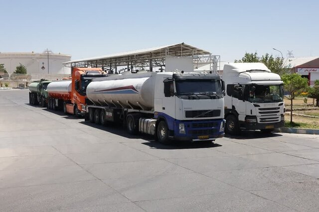 مصرف انواع فرآوردههای نفتی در منطقه تربتحیدریه از مرز ۳۰۶ میلیون لیتر گذشت مصرف انواع فرآوردههای نفتی در منطقه تربتحیدریه از مرز ۳۰۶ میلیون لیتر گذشت
