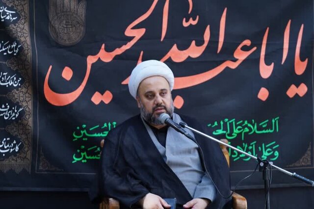 جنبش عاشورا مدلی برای ایستادگی مقابل ظلم است جنبش عاشورا مدلی برای ایستادگی مقابل ظلم است