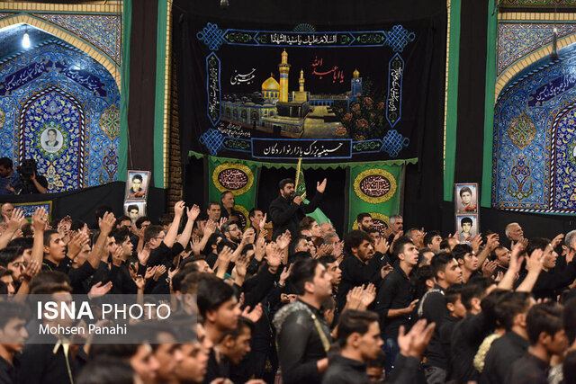 عکس از آرشیو تکرار عزاداری سیدالشهدا(ع) سرمشقی برای ظلمستیزی است