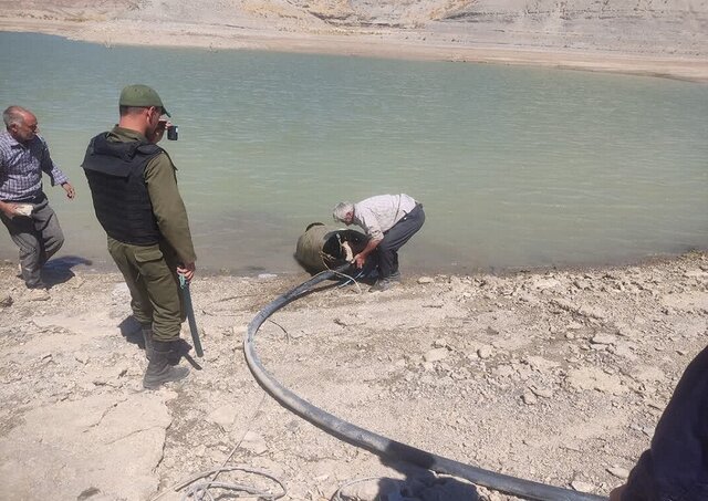 پمپهای برداشت غیرقانونی آب از سد تبارک قوچان توقیف شدند