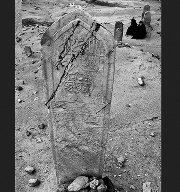 نگاهی به سنگ افراشتههای متنوع گورستان نشتیفان خواف